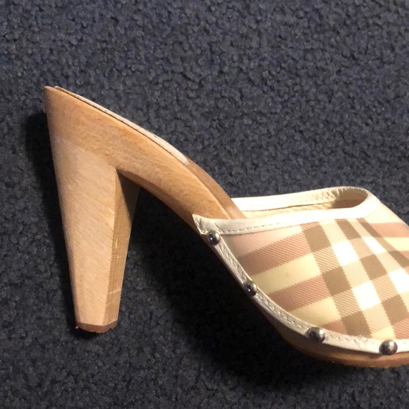 Burberry sandals size 38 - Picture 4 of 6